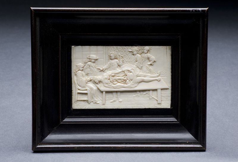 File:Ivory plaque showing a dissection scene in ebony frame, Euro Wellcome L0058568.jpg