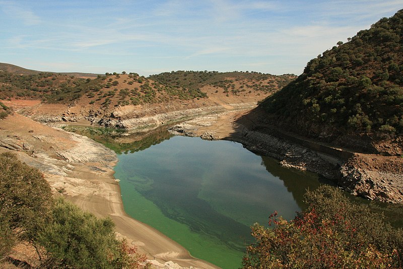 File:Desembocadura del Tietar en el Tajo (25 de octubre de 2009, Parque Nacional de Monfragüe) 12.JPG