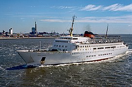 MV Winston Churchill departing Esbjerg for Newcastle, 1986