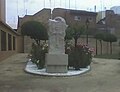 En 2010 se erigió en Mislata (Valencia) el primer monumento en España conmemorativo del genocidio armenio. La escultura, de tres metros de altura, se encuentra en los jardines del huerto de Sendra, en pleno casco antiguo. La estatua es obra del escultor Dzhivan Mzrzoyan.
