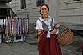 "MERCATO_DI_DOMODOSSOLA_-_DONNA_IN_COSTUME.jpg" by User:Monica Rondoni