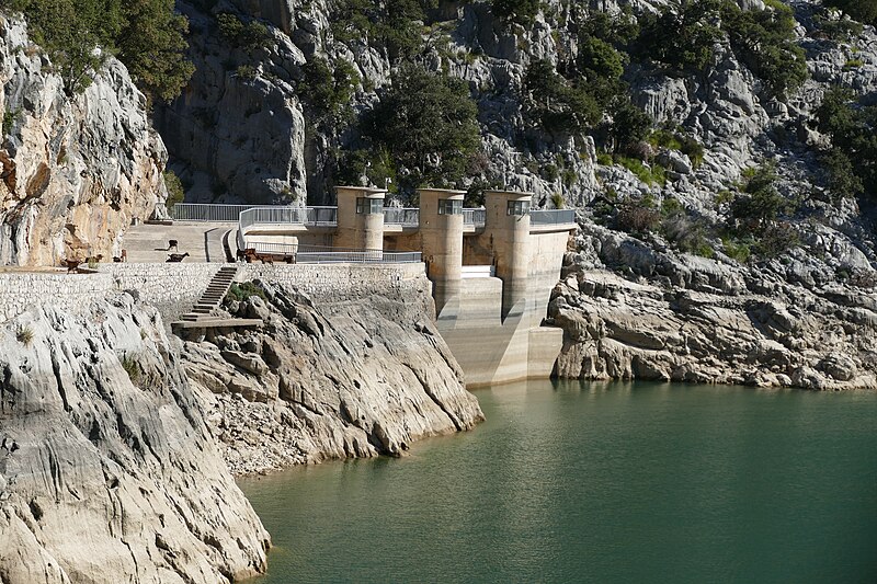 File:Gorg Blau seen from the Mirador des Gorg Blau 05.jpg