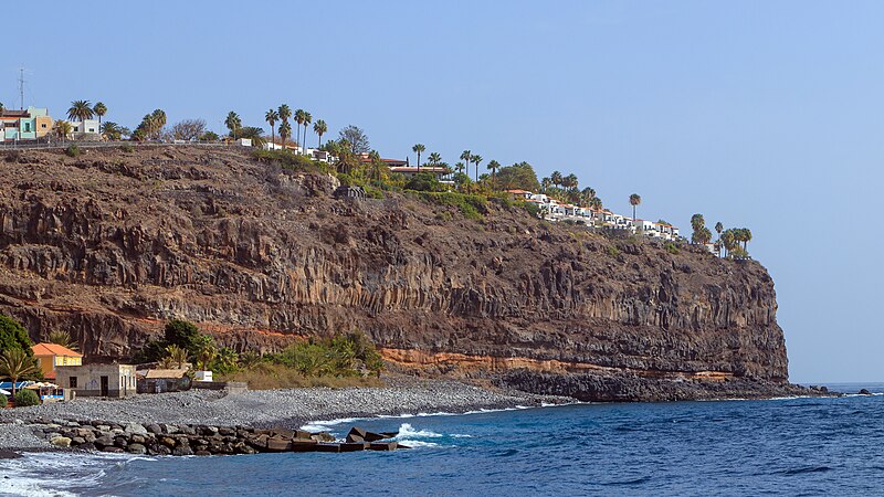 File:Tecina - Playa Santiago - La Gomera 01.jpg