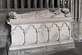 La cathédrale Saint-Paul-Aurélien : tombeau de Guillaume de Kersauzon (1292-1327).
