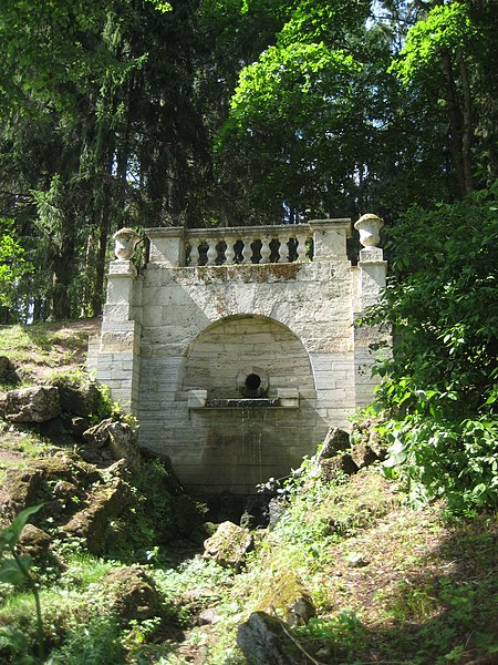 File:6765.5. Grand Cascade in Pavlovsky Park.jpg