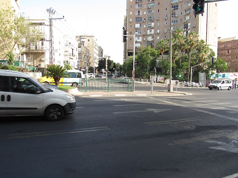 File:Ramat Gan. June 3, 2015 (12).jpg