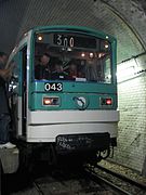 MF67 train at Molitor station (ligne 10)