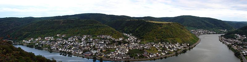 File:Oberfell panorama.JPG