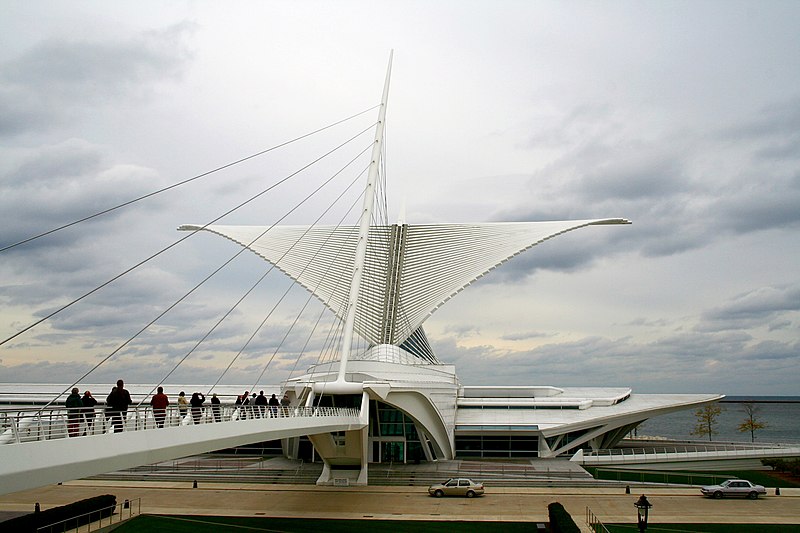 File:Milwaukee Art Museum 1 (Mulad).jpg