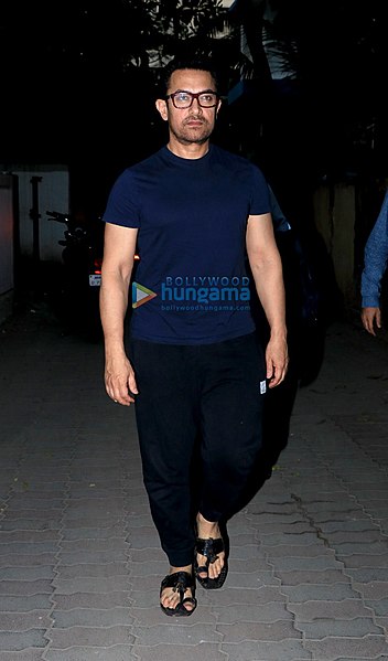 File:Aamir Khan spotted in Juhu.jpg