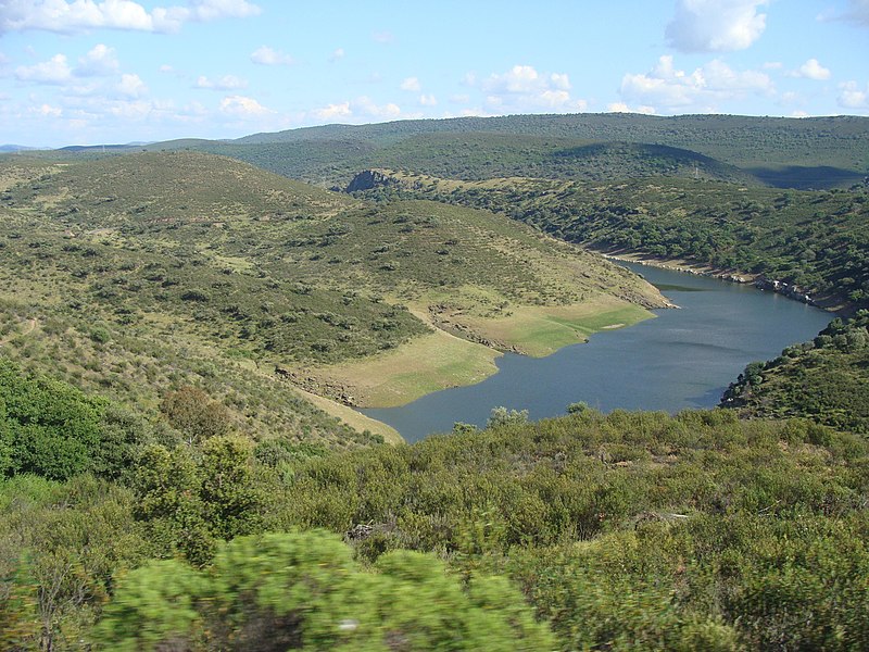 File:Rio Tajo.001 - Monfrague.jpg