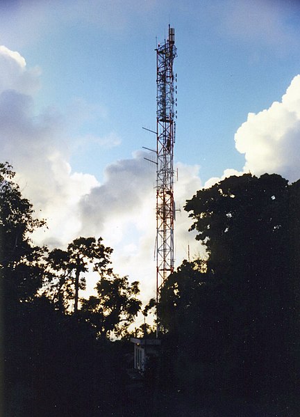 File:Climbing the Saint Martin antenna tower - panoramio (2).jpg