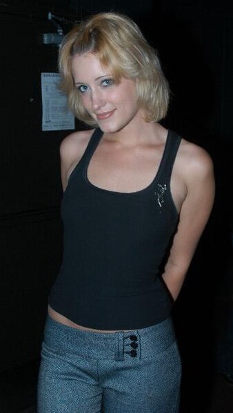 File:Kimberly Kane at Man's Ruin party 1.jpg