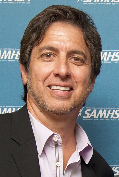 File:Ray Romano 2014.jpg