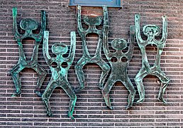 Dancing figures sculpture