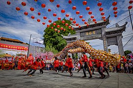 Dragon dance attraction in Glodok