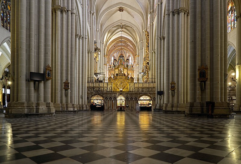 File:Toledo - Catedral de Santa Maria int 01.jpg