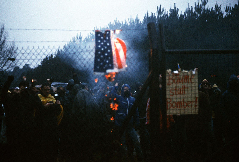 File:DemonstrationRaketenStationierung1982.jpg