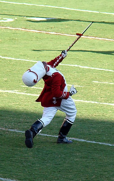 File:PrideOfOklahomaMarchingBand-DrumMajor.jpg