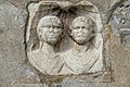 English: Roman stone relief with a couple (CSIR II/2,149) Deutsch: Nischenportraitgrabstein mit den Reliefbüsten eines Ehepaares (CSIR II/2,149)