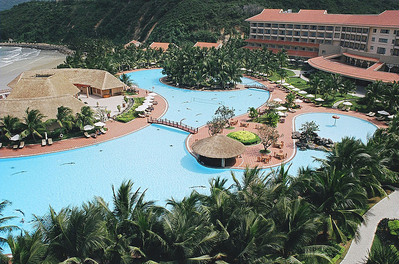 File:Vinpearl Hotel - Nha Trang.jpg