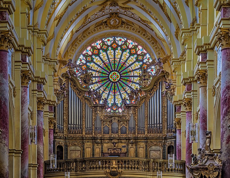 File:Ebrach Kirche rose window Orgel P4252411efs.jpg