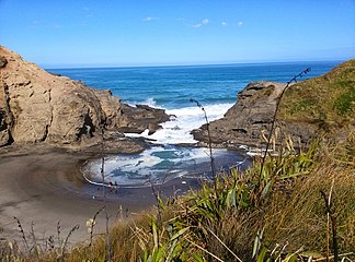 Bay in Piha, a beach of New Zealand