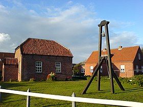 alte Inselkirche mit Inselglocke