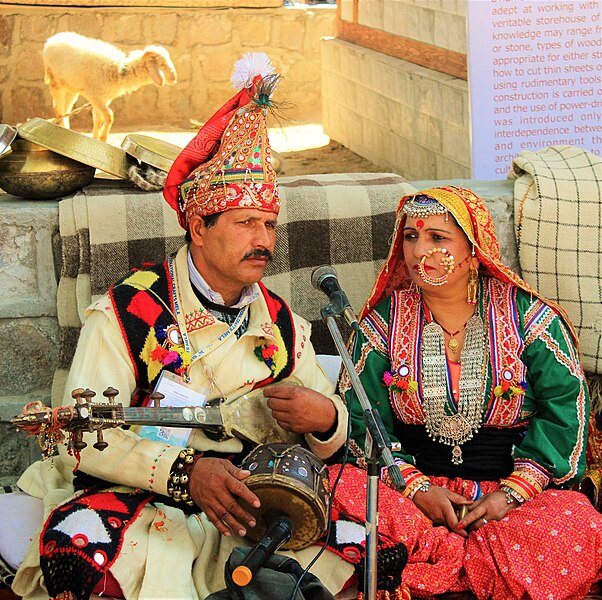 File:Gaddi artisans at Suraj Kund fest.jpg