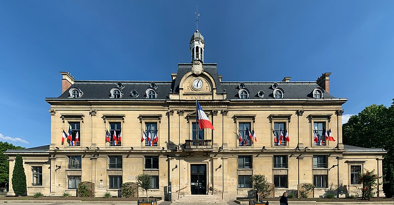 File:Hôtel ville St Ouen Seine 2.jpg