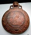 Murmillo defeats Thraex depicted on a flask.