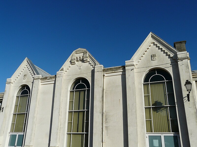 File:Gare annexe Cambrai.JPG