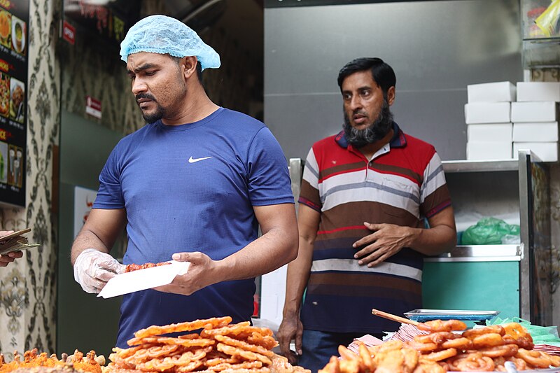 File:Iftari selling at Khilgaon 68.jpg