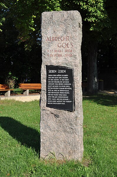 File:Stuttgart Albrecht-Goes-Platz Stele.jpg