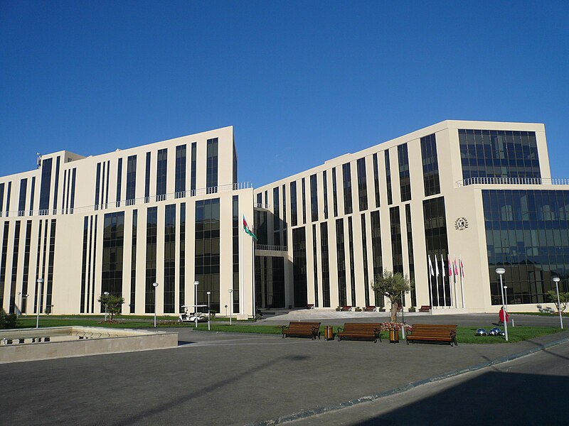 File:Building of MSU barnch in Baku.JPG