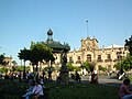 Ayuntamiento y plaza de armas