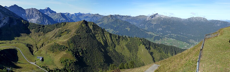 Blick von der Bergstation der Kanzelwandbahn,