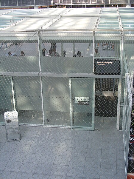 File:Munich international airport “Franz Josef Strauss”, Terminal 2 - Entrance to restricted area (staff only).jpg