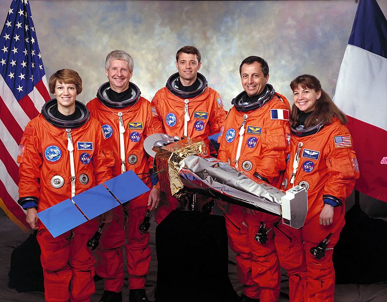 File:STS-93 crew.jpg