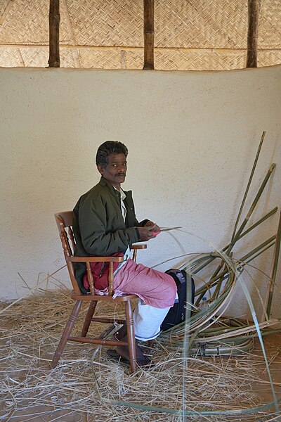 File:En Ooru Village - Reed Cutter - 2.jpg