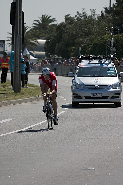 File:Commonwealth Games 2006 Time trial cycling (116157273).jpg