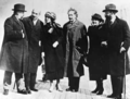 Albert Einstein with his wife Elsa Einstein and other Zionist leaders, Menachem Ussishkin, Chaim Weizmann, Mrs. Weizmann, and Ben-Zion Mossinson on arrival in New York, 1921.