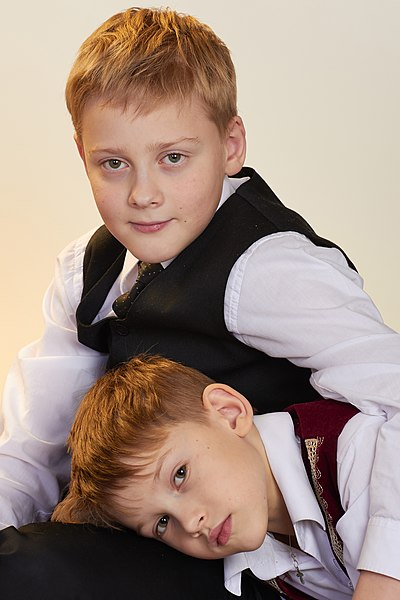 File:Adolescent boys in Russia. img-02.jpg