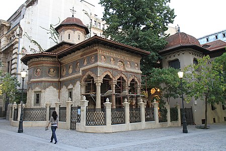 Română: Biserica „Stavropoleos” său „Sf. Arhangheli Mihail și Gavriil”, Str. Stavropoleos, monument istoric B-II-m-A-19464