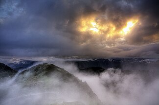 Sunrise at Skyline Divide