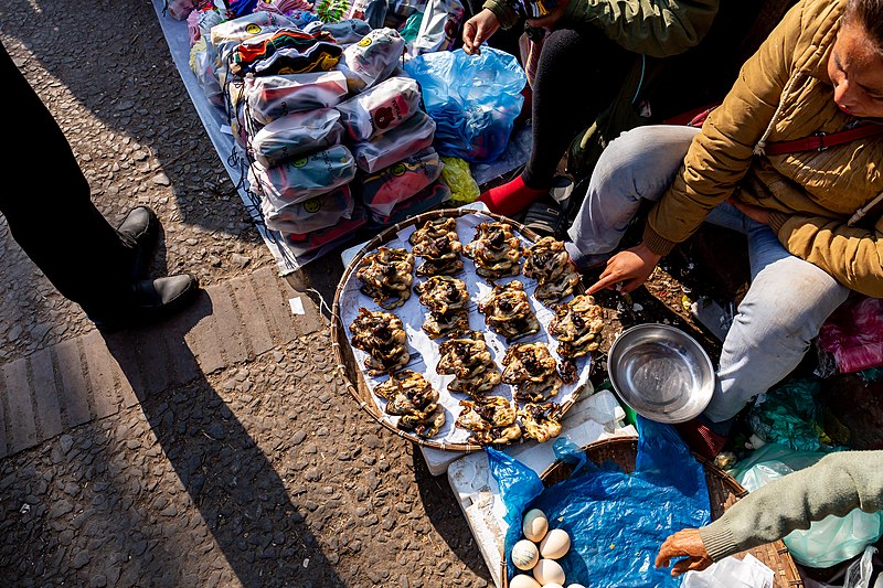 File:20191212 Luang Prabang cooked frogs-4.jpg