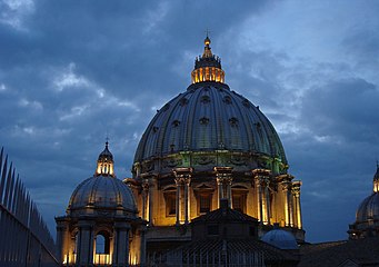 Cúpula de la Basílica de San Pedro by Jose G. Molina