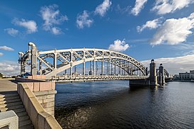 Bolsheokhtinsky Bridge SPB 02.jpg