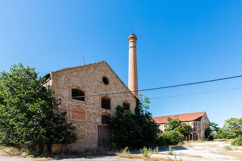 File:Antigua azucarera labradora, Calatayud, España, 2016-06-21, DD 09.jpg