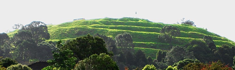 Mount Eden, place of a former Maori pa in Auckland volcanic field